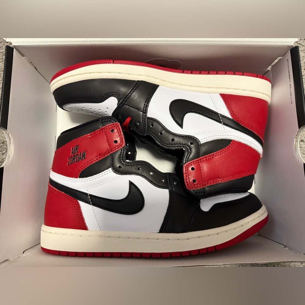 Nike Air Jordan 1 “CHI”